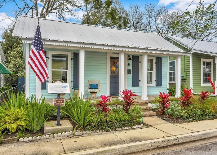 Bernard Street Bungalow